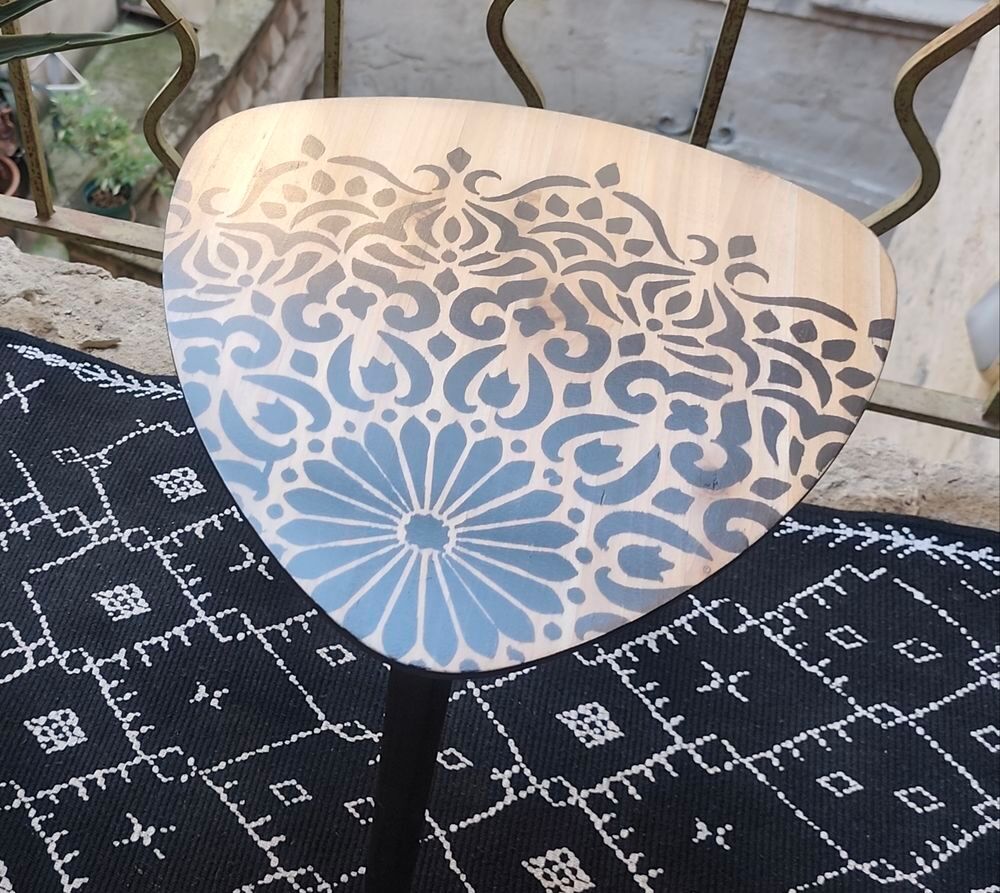 Table Basse D&eacute;cor&eacute;e &agrave; la Main Meubles