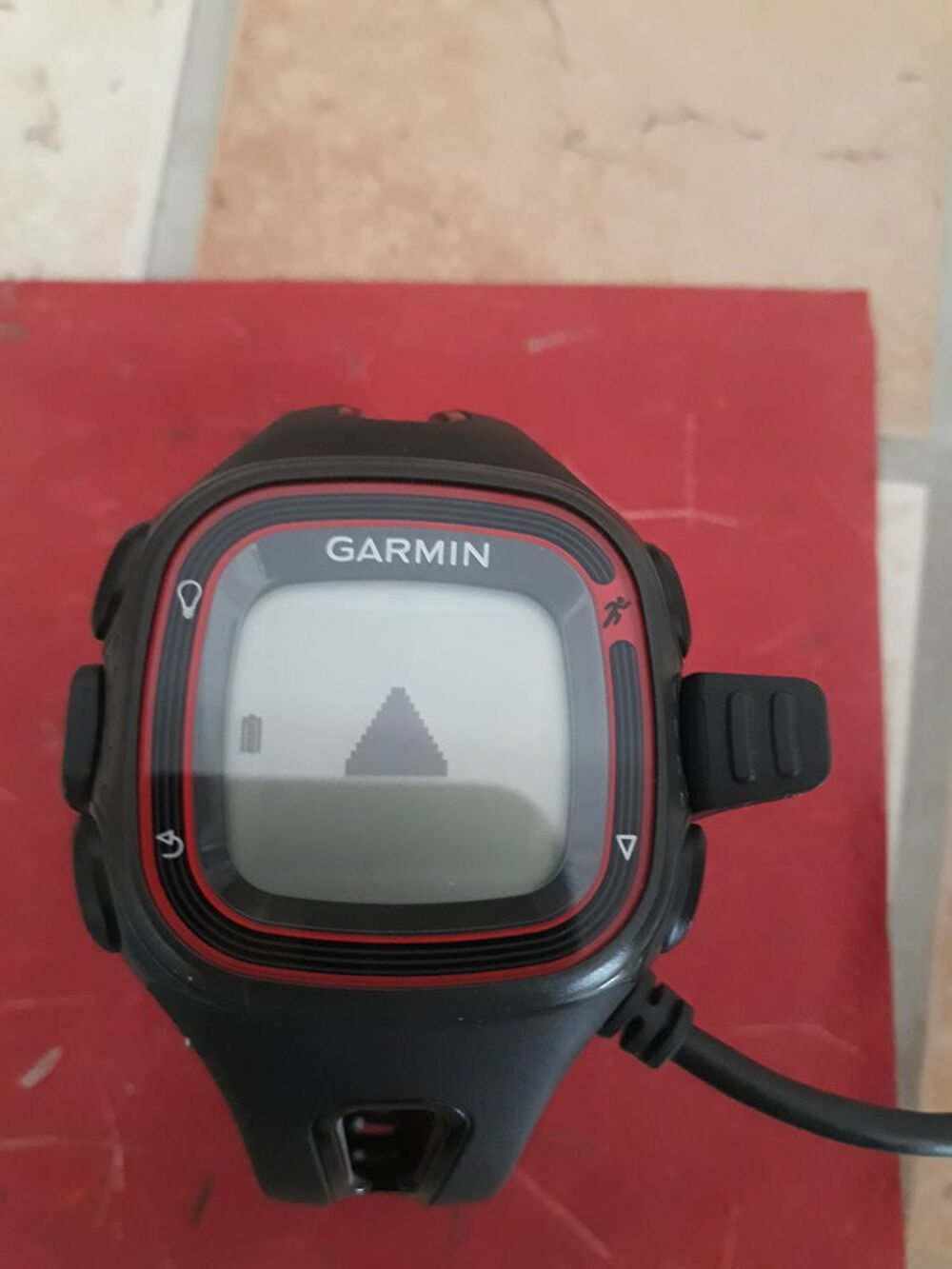 Montre connect&eacute;e homme Garmin Sports