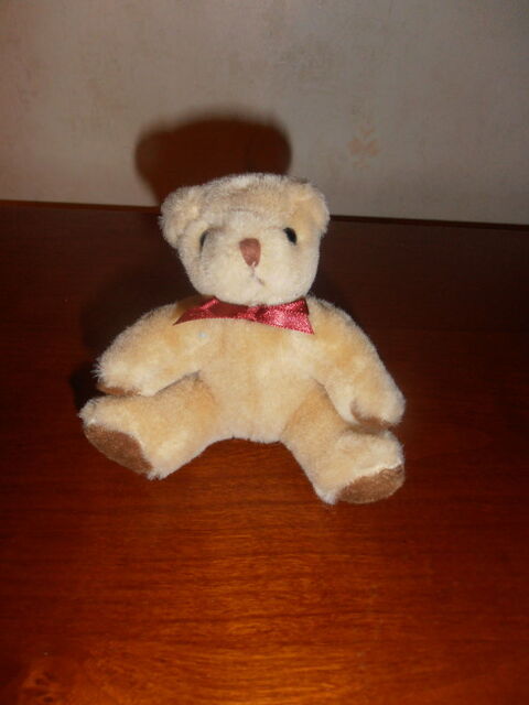 Ourson assis (74) 3 Tours (37)