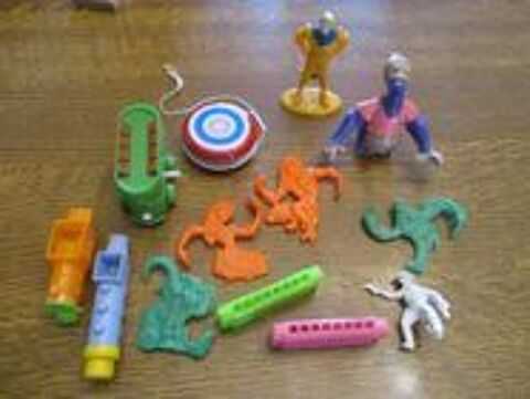 Divers petits jouets eu dans kinder 0 M�rignies (59)