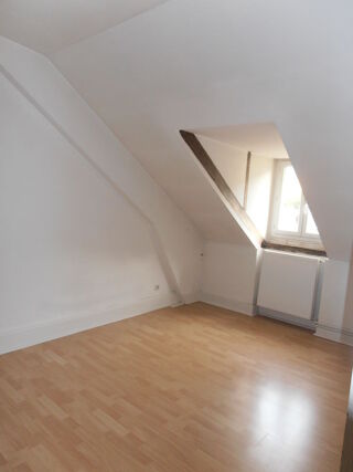 Appartement à louer 2 pièces 55 m²