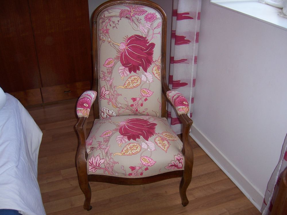 fauteuil style Voltaire
Meubles
