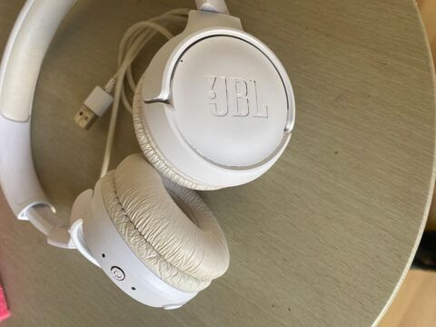 casque JBL fonctionne vendu en l état Besançon (25)