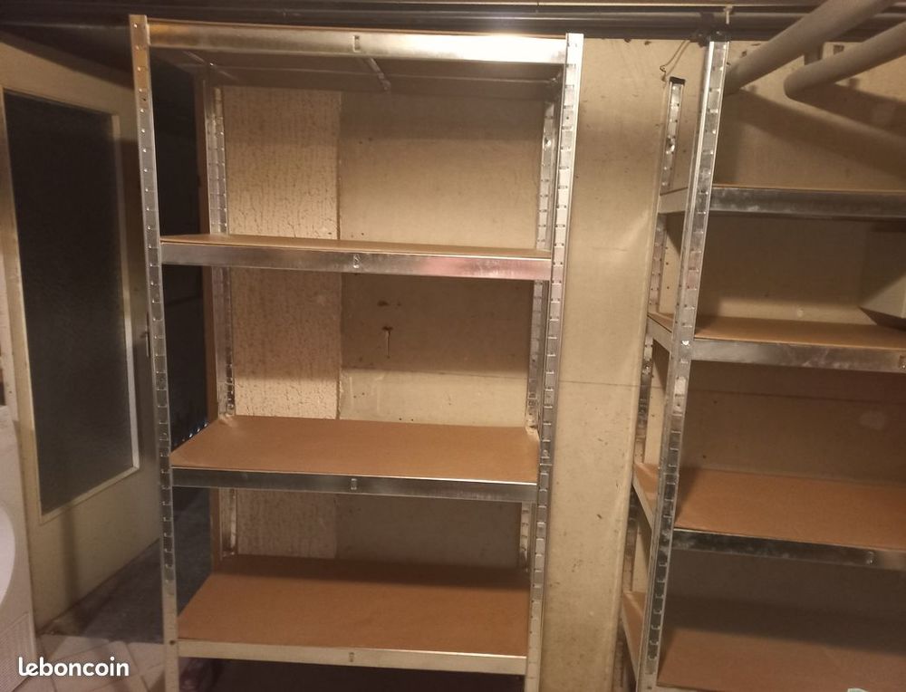 2 grandes &eacute;tag&egrave;res pour garage Bricolage