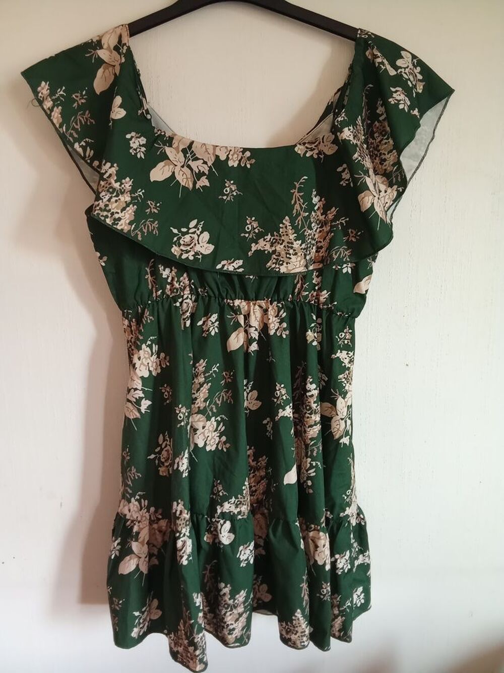 Lot de quatre robes Vêtements