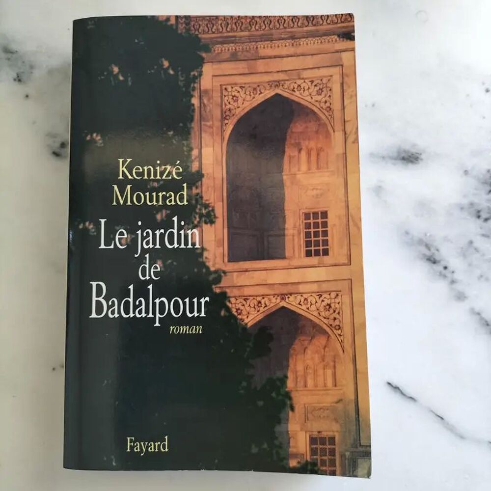 2 livres "De la part de la princesse morte" et sa suite "Le Livres et BD
