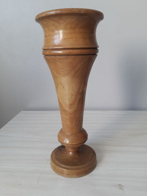 Vase en Bois d'olivier tourn� 35 Agincourt (54)