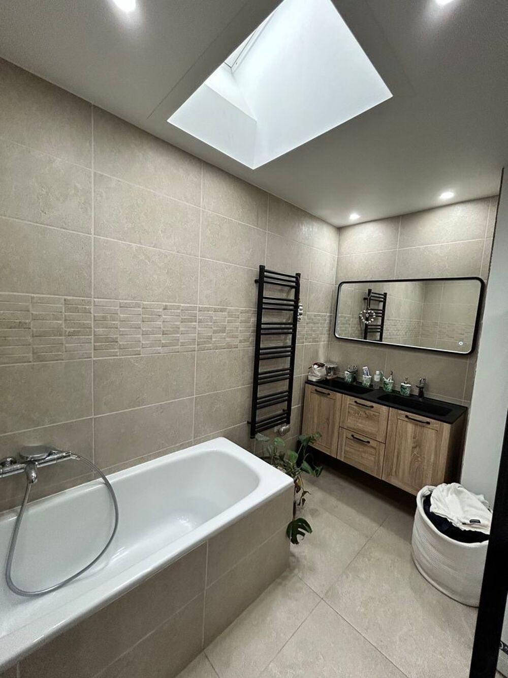 Vente Maison Maison rénovée 107m² au calme - 3 chambres Saint-Étienne-des-oullières