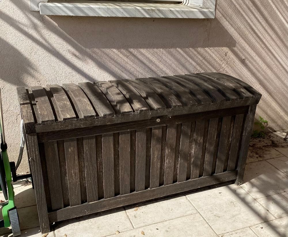 Salon jardin TECK , table/ 2 fauteuils/ coffre/ desserte Jardin