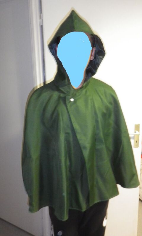 Cape bataillon d'exploration attack on titan avec capuche
20 Bubry (56)