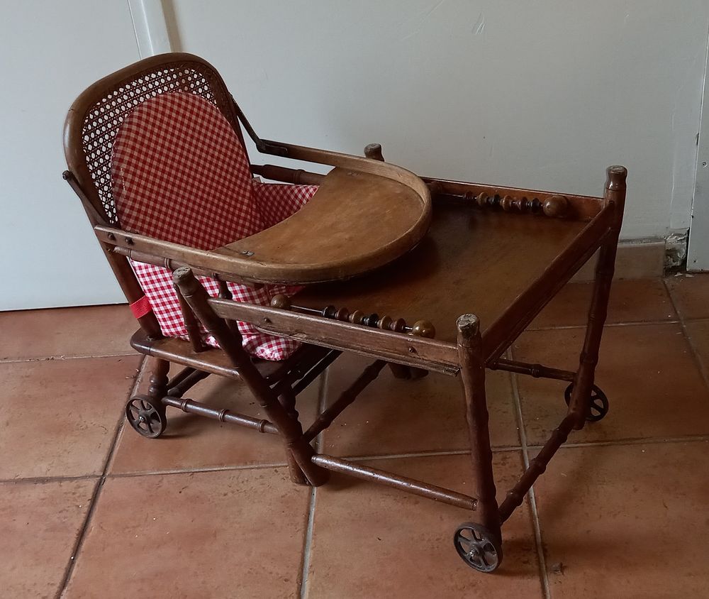 Chaise haute pour b&eacute;b&eacute; vintage Mobilier enfants