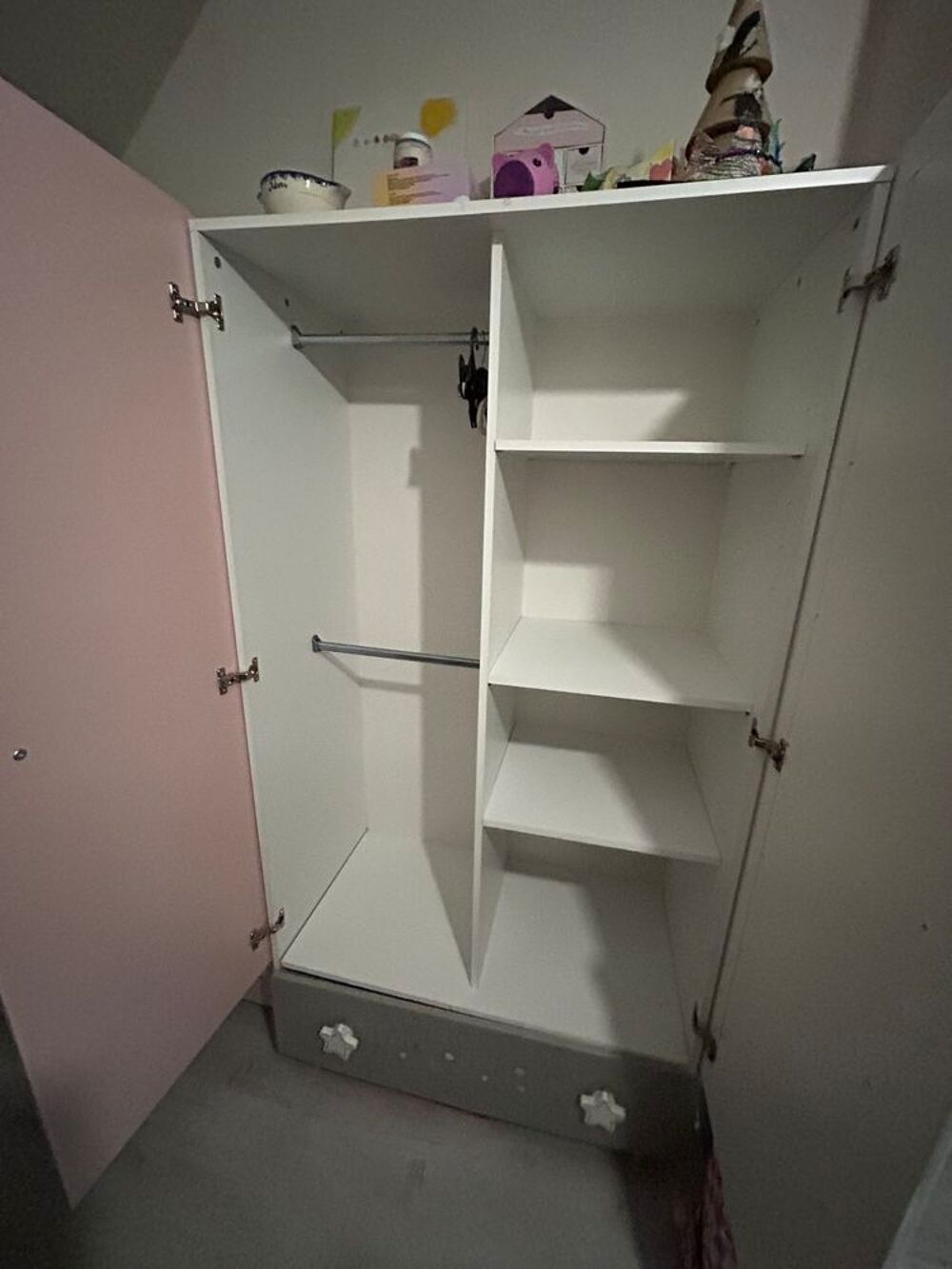 Armoire et chevet enfant Meubles