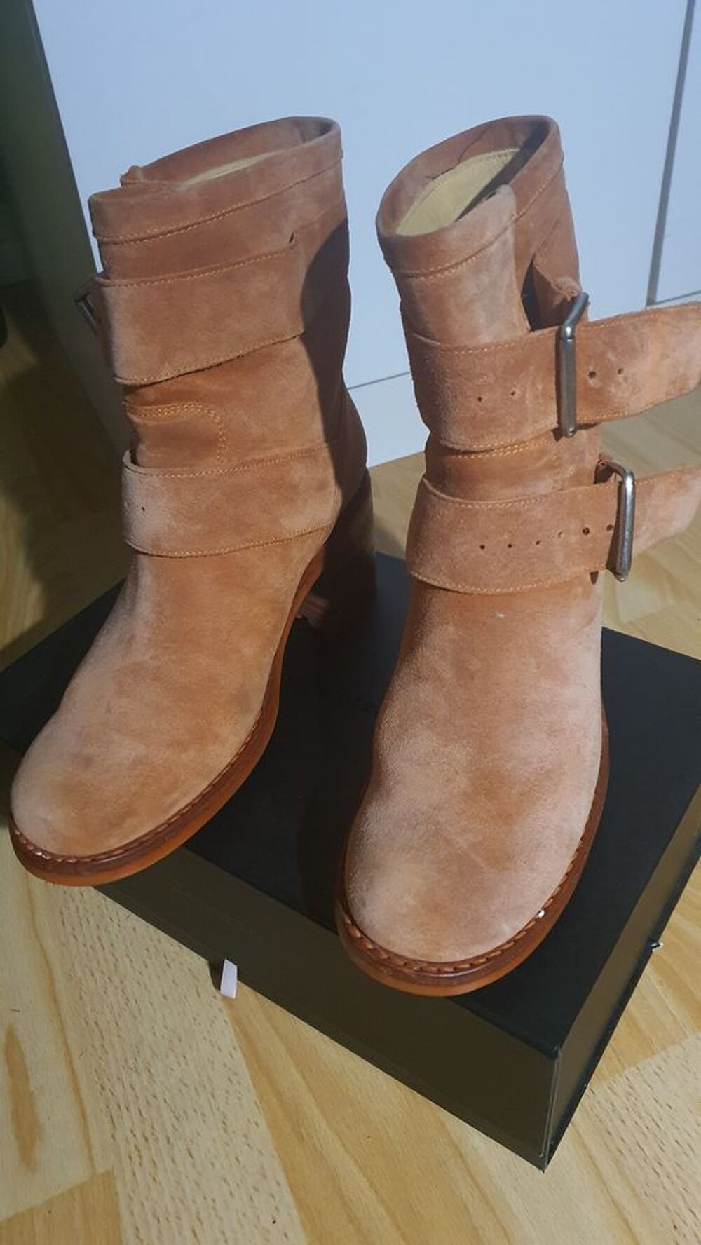 bottines Free lance cuir colori orange peu port&eacute; Chaussures