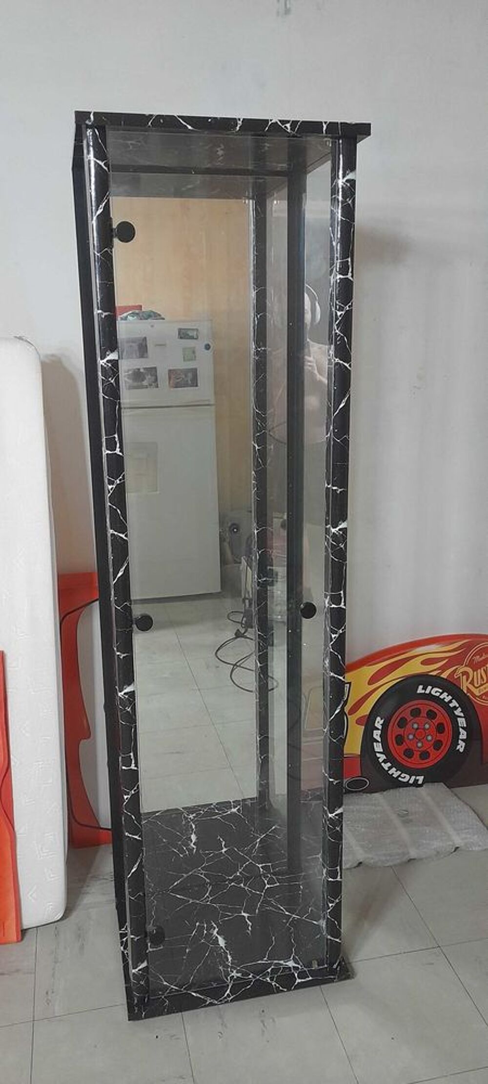vitrine &agrave; trois &eacute;tages Meubles
