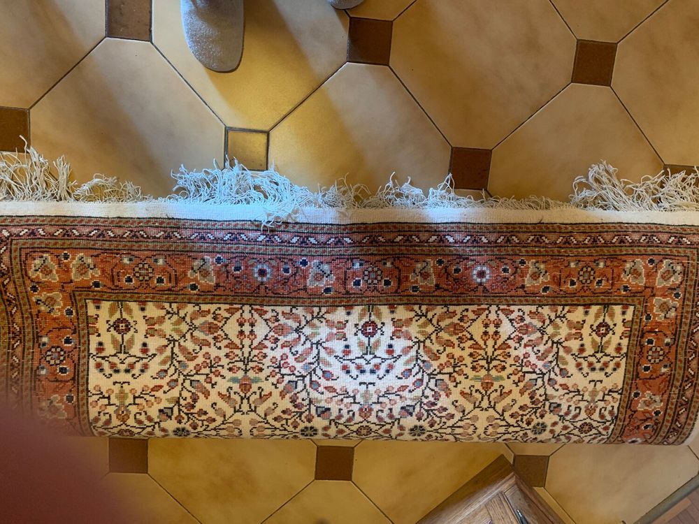 TAPIS ORIENTAL Meubles