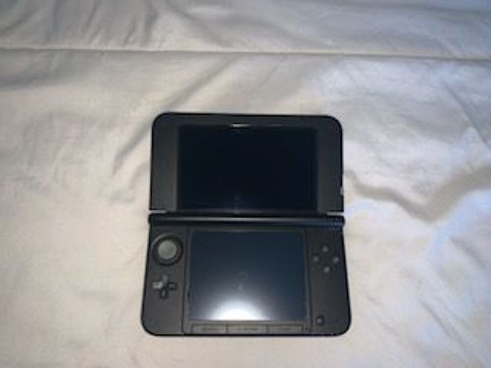 Nintendo 3DSXL + 12 jeux Consoles et jeux vidéos