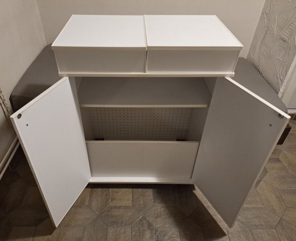 Meuble de rangement avec table &agrave; repasser int&eacute;gr&eacute;e Meubles