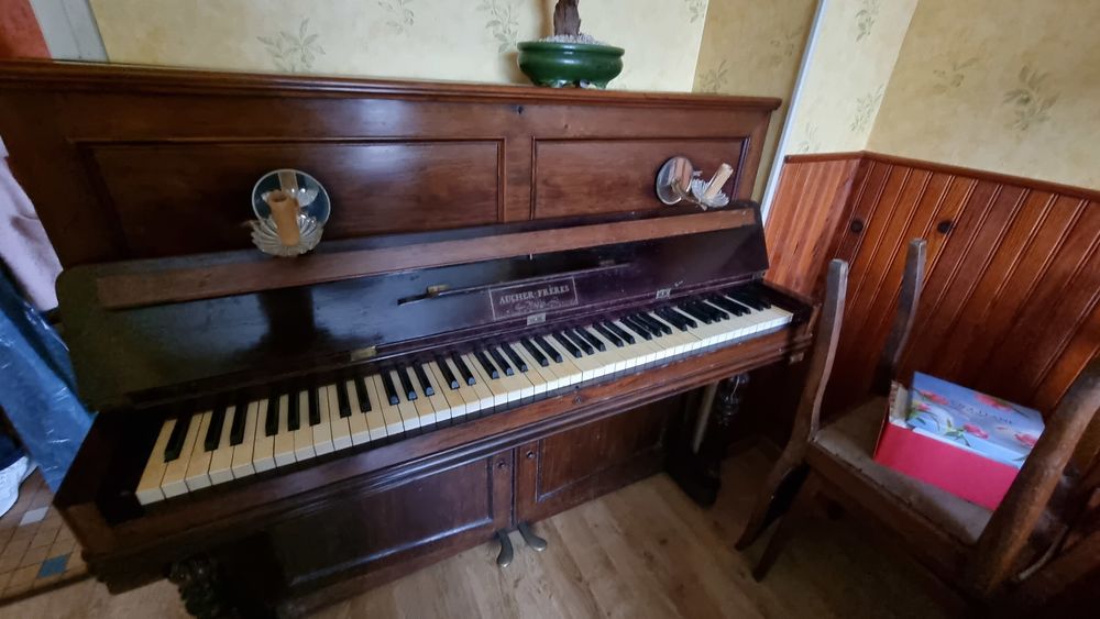 Piano AUCHER FRERES Instruments de musique