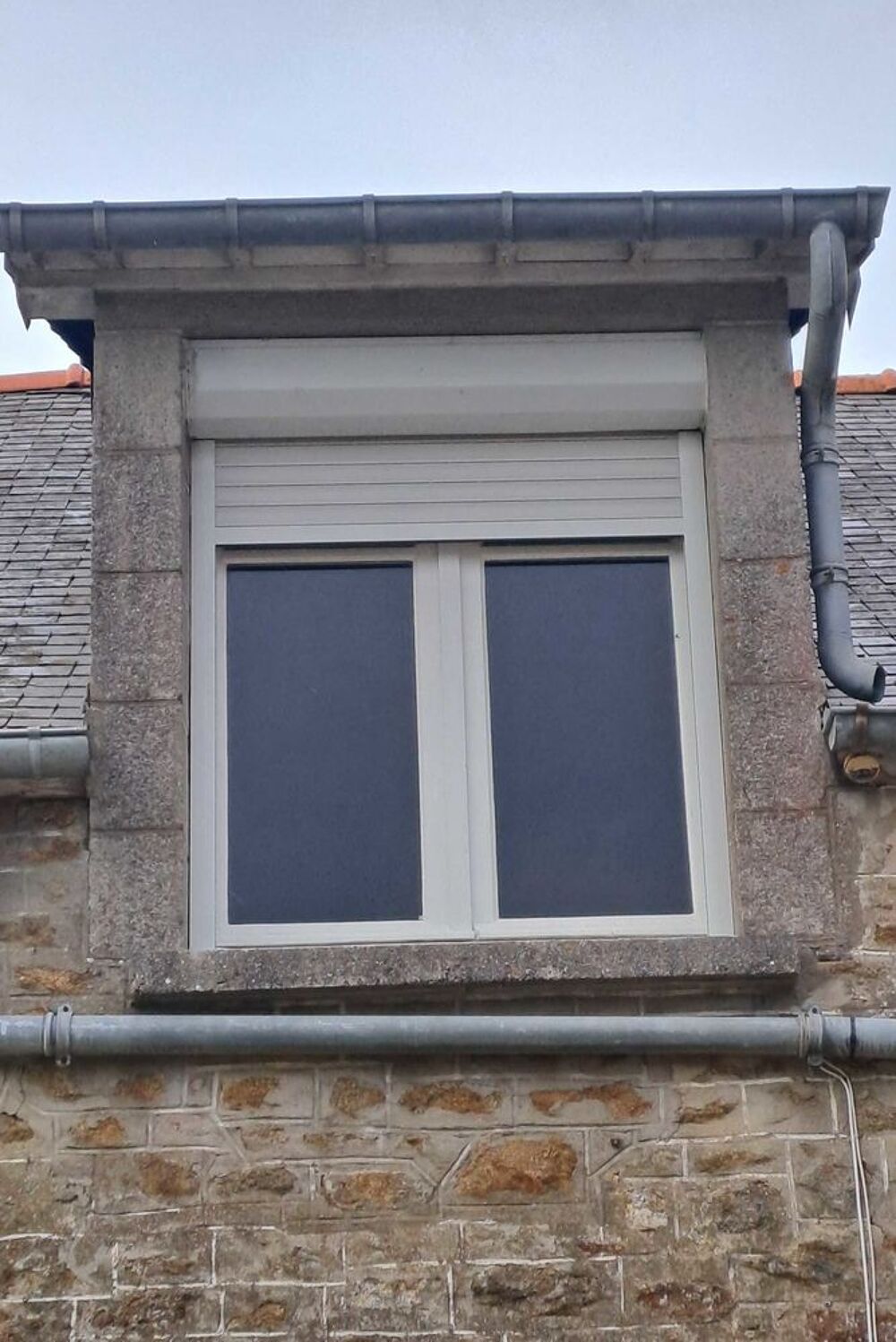 fenetres PVC blanc avec volet roulant manuel Bricolage