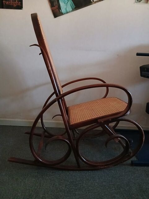 Chaise � bascule en bois 50 Meyzieu (69)