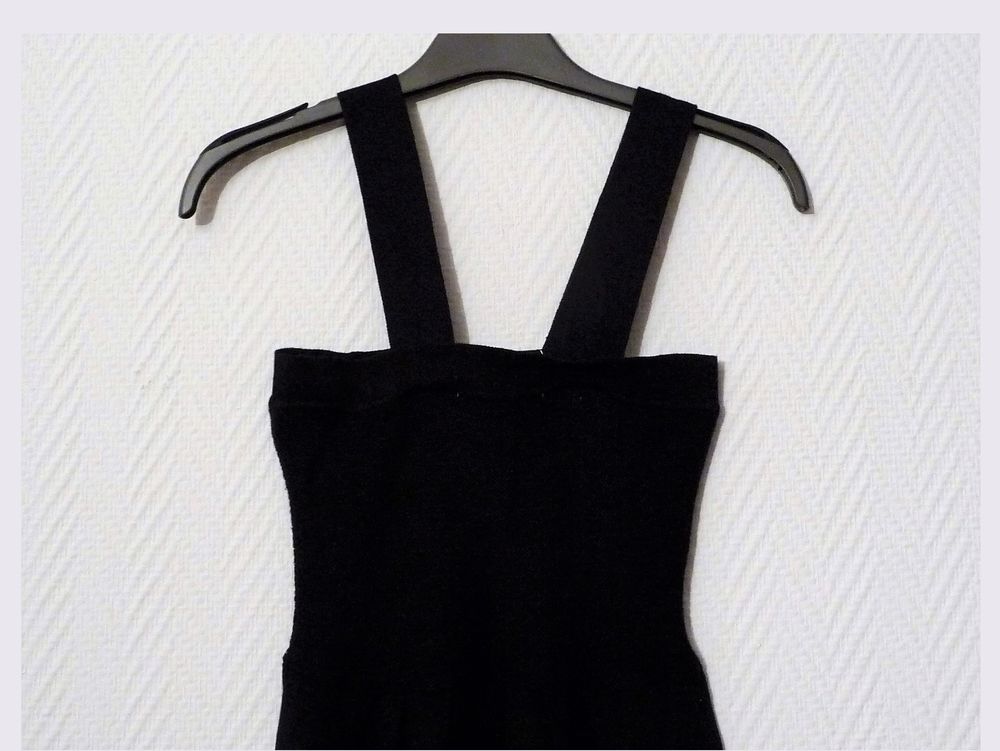Tunique/ Top Noir Cintr&eacute; &agrave; Bretelles- Taille S- By Milla Vêtements