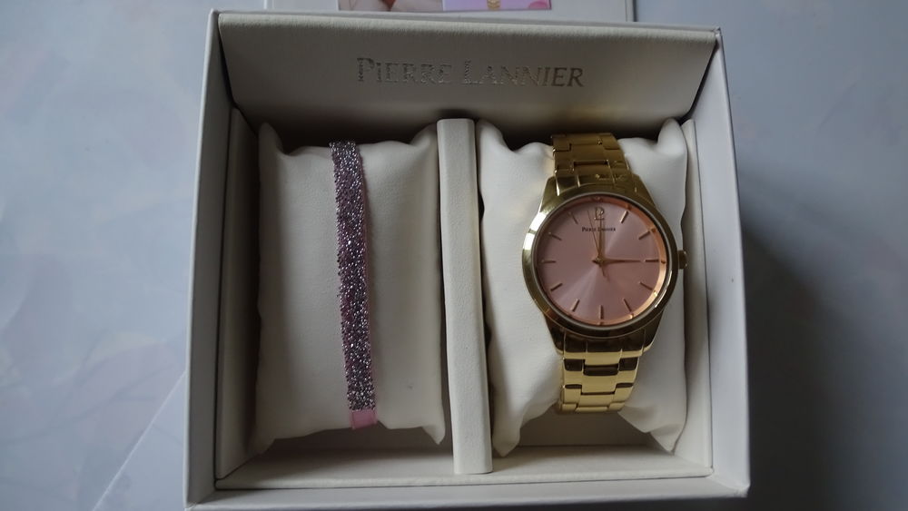Coffret PIERRE LANNIER Montre neuve avec bracelet Bijoux et montres