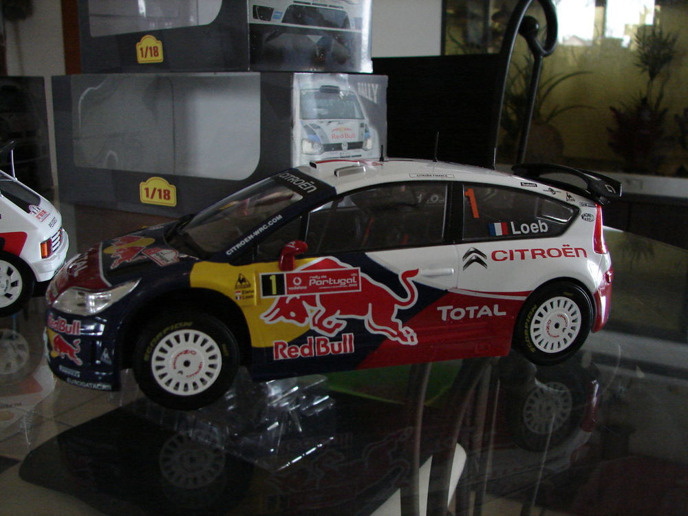 Voiture miniature &eacute;chelle 1/18 