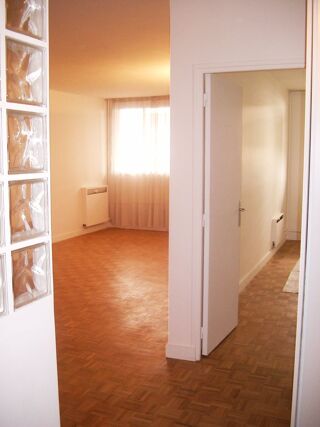  Appartement à louer 2 pièces 44 m²