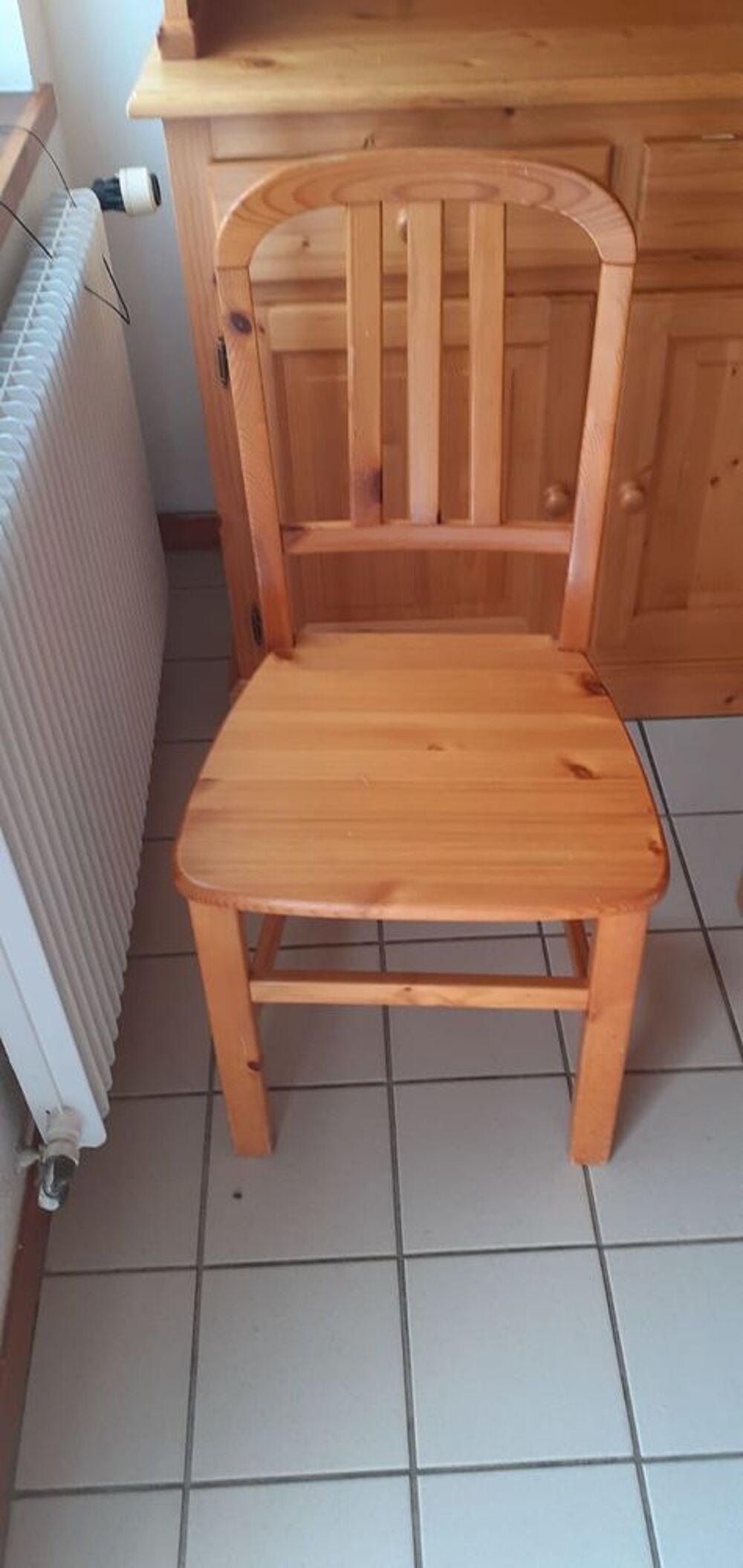 Buffet pin + ensemble table 3 chaises Meubles