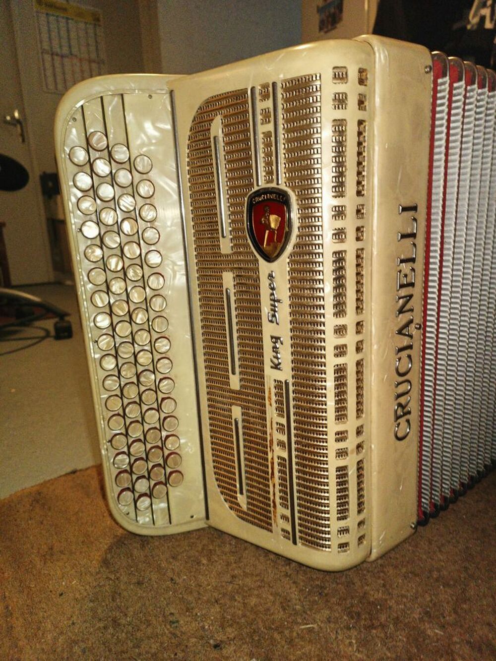 Accord&eacute;on chromatique CRUCIANELLI Instruments de musique