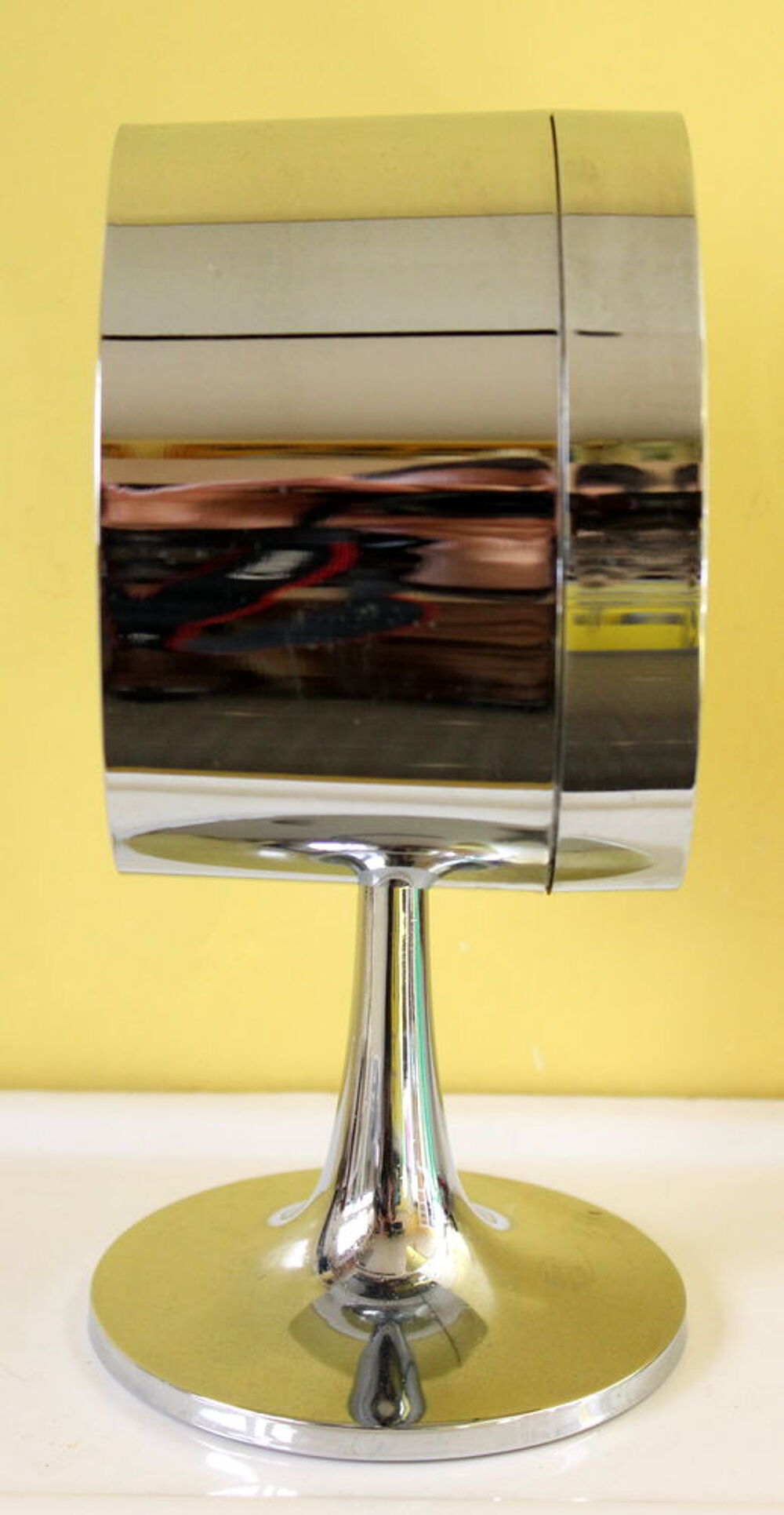 R&eacute;veil RYTHM vintage 70 made in Japan pour d&eacute;co
ne fonctionn 
