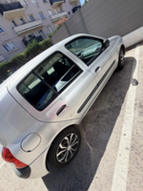 Clio II Clio 1.5 dCi 65 Campus 2005 occasion 83500 La Seyne-sur-Mer