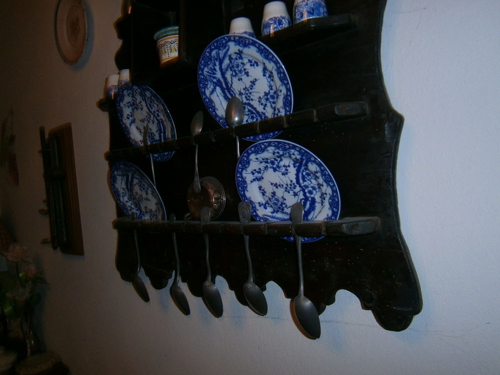 petite &eacute;tag&egrave;re genre vaissellier Décoration