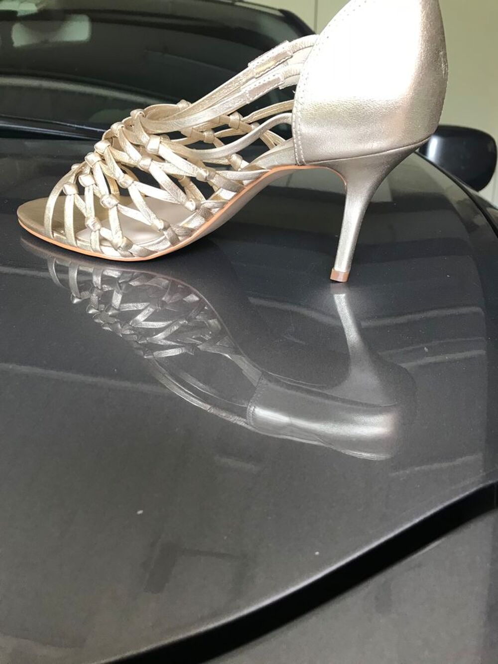 Sandales cuir dor&eacute; San Marina Chaussures