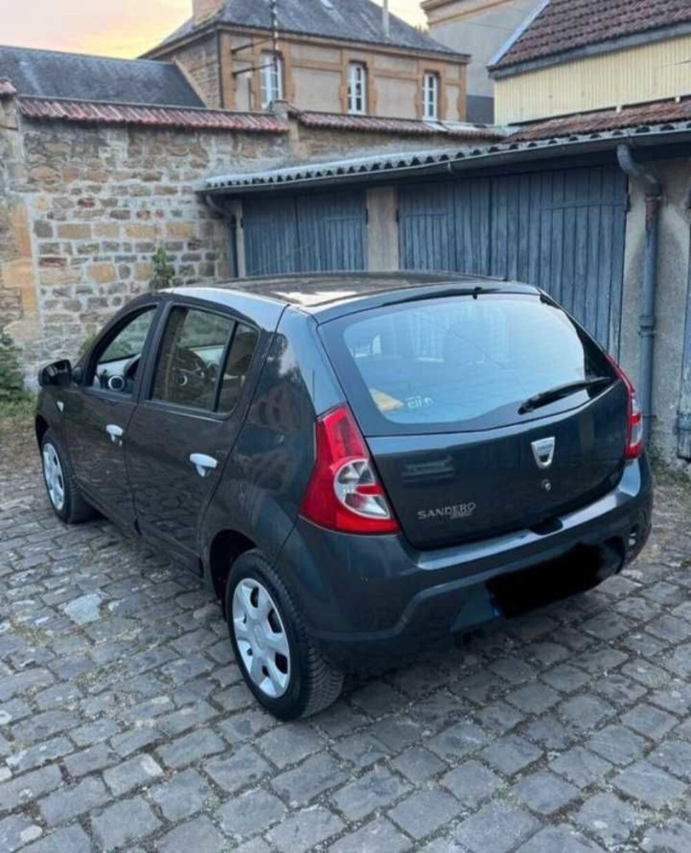 Sandero 1.2 16V 75 2010 occasion 08200 Sedan