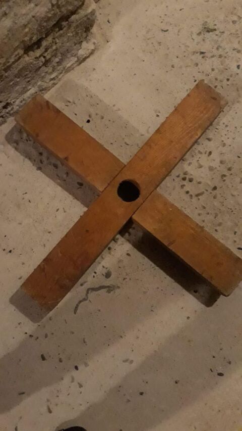 Pieds support sapins Nol 15 Strasbourg (67)