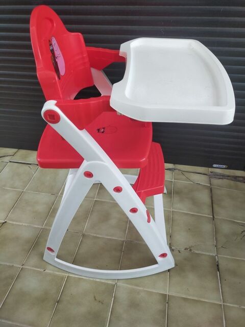Chaise bébé
10 Mirecourt (88)