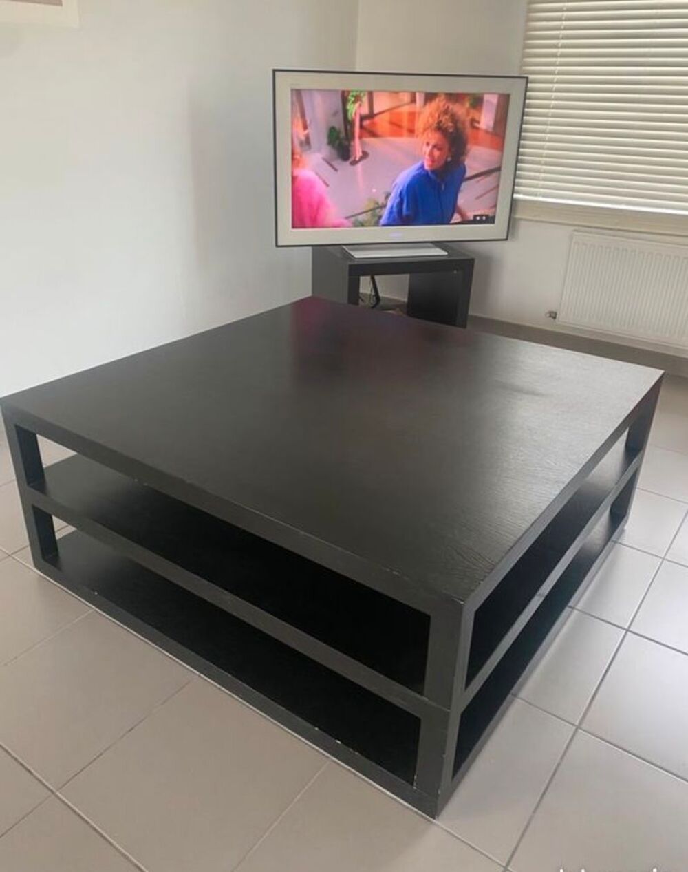table de salon noire Meubles