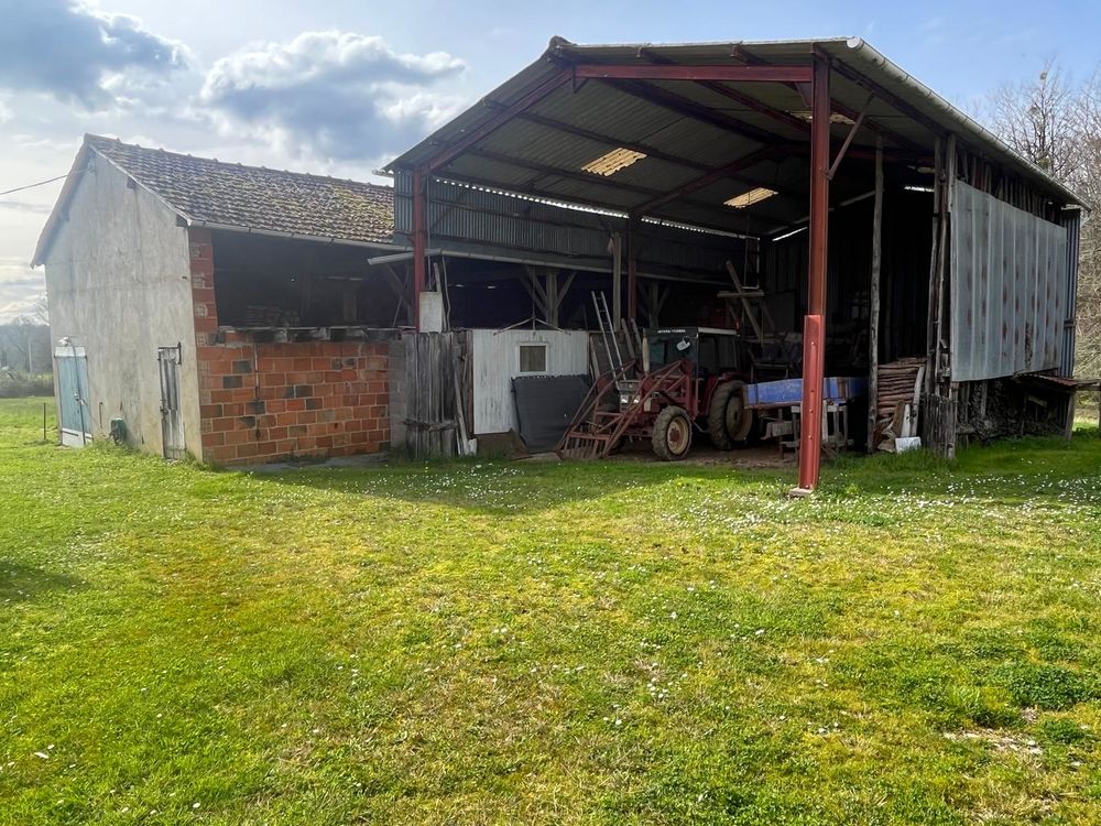 Vente Remise/Grange Bâtiments agricoles + terrains Saint-claud