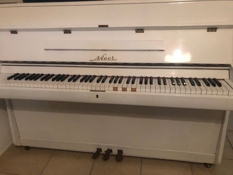  piano laque blanc  0 Saint-Julien-en-Born (40)
