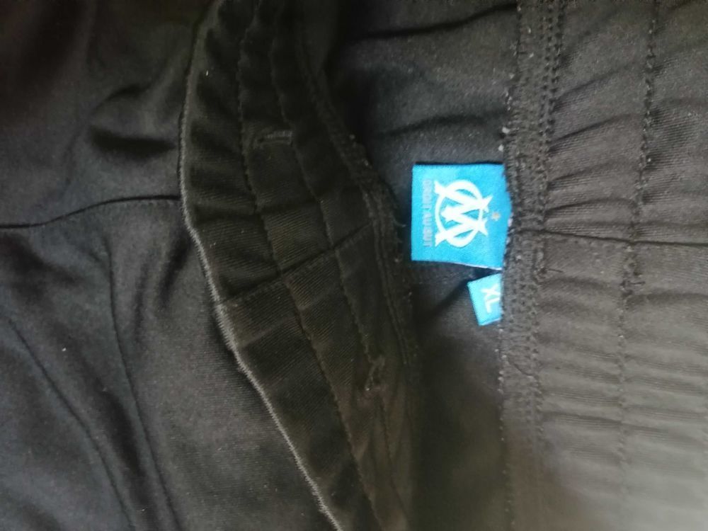 surv&ecirc;tement fit om collection officiel XL Vêtements