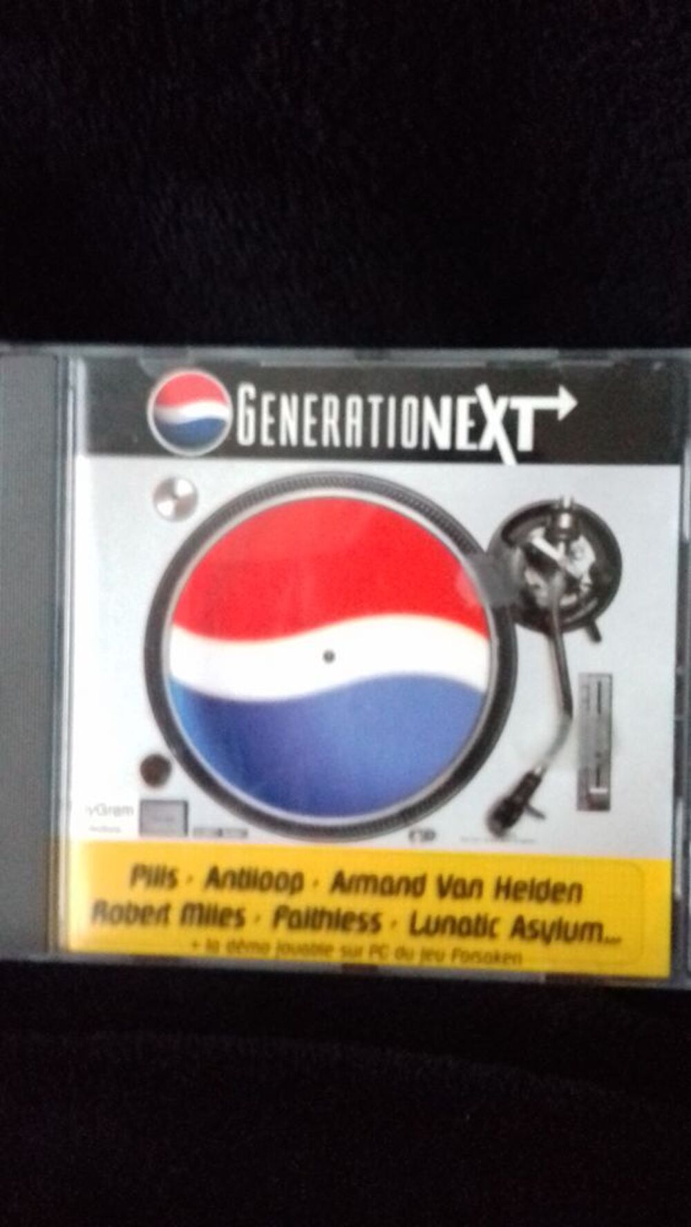 un cd de musique de fetes CD et vinyles