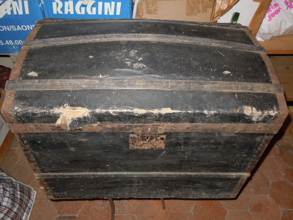 une centaine d objets anciens . je vide ma maison..... D�coration