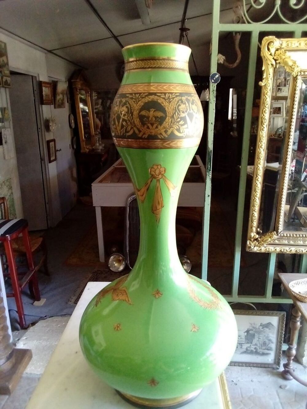 Vase en fa&iuml;ence ancien Décoration