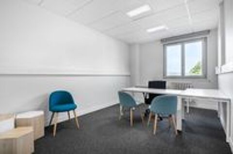   Trouvez un espace de bureau à Beauvais Stop & Work  pour 3 personnes où tout est pris en charge 