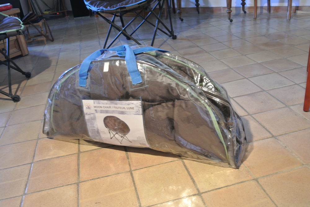 LOT DE 2 FAUTEUILS LUNE Meubles
