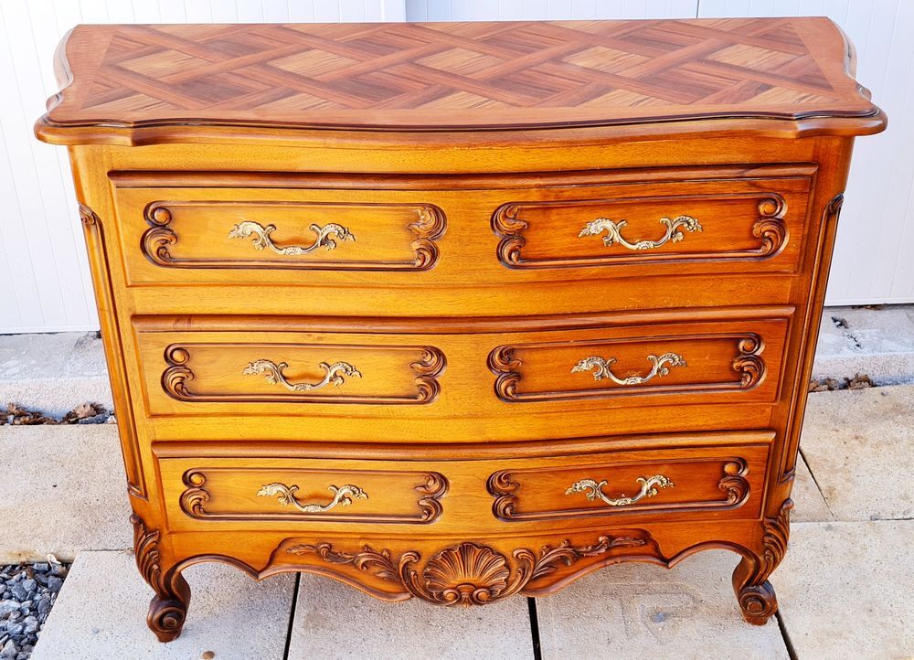 Commode en bois massif, type proven&ccedil;al, style LXV Meubles