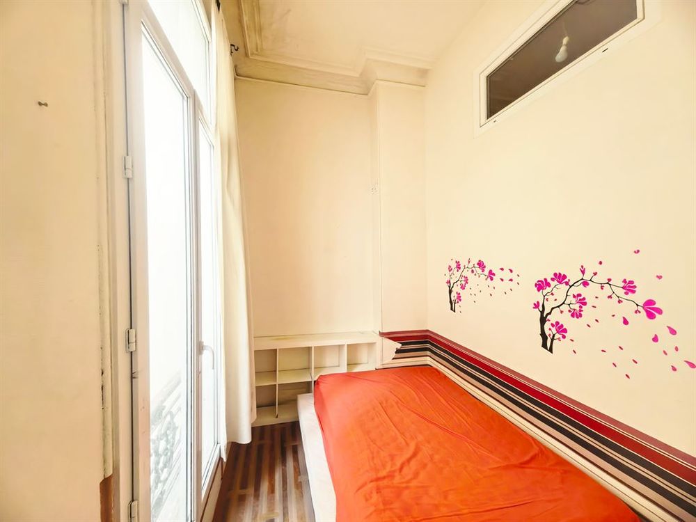 Vente Appartement République 2 pièces belle hauteur sous plafond Paris 11