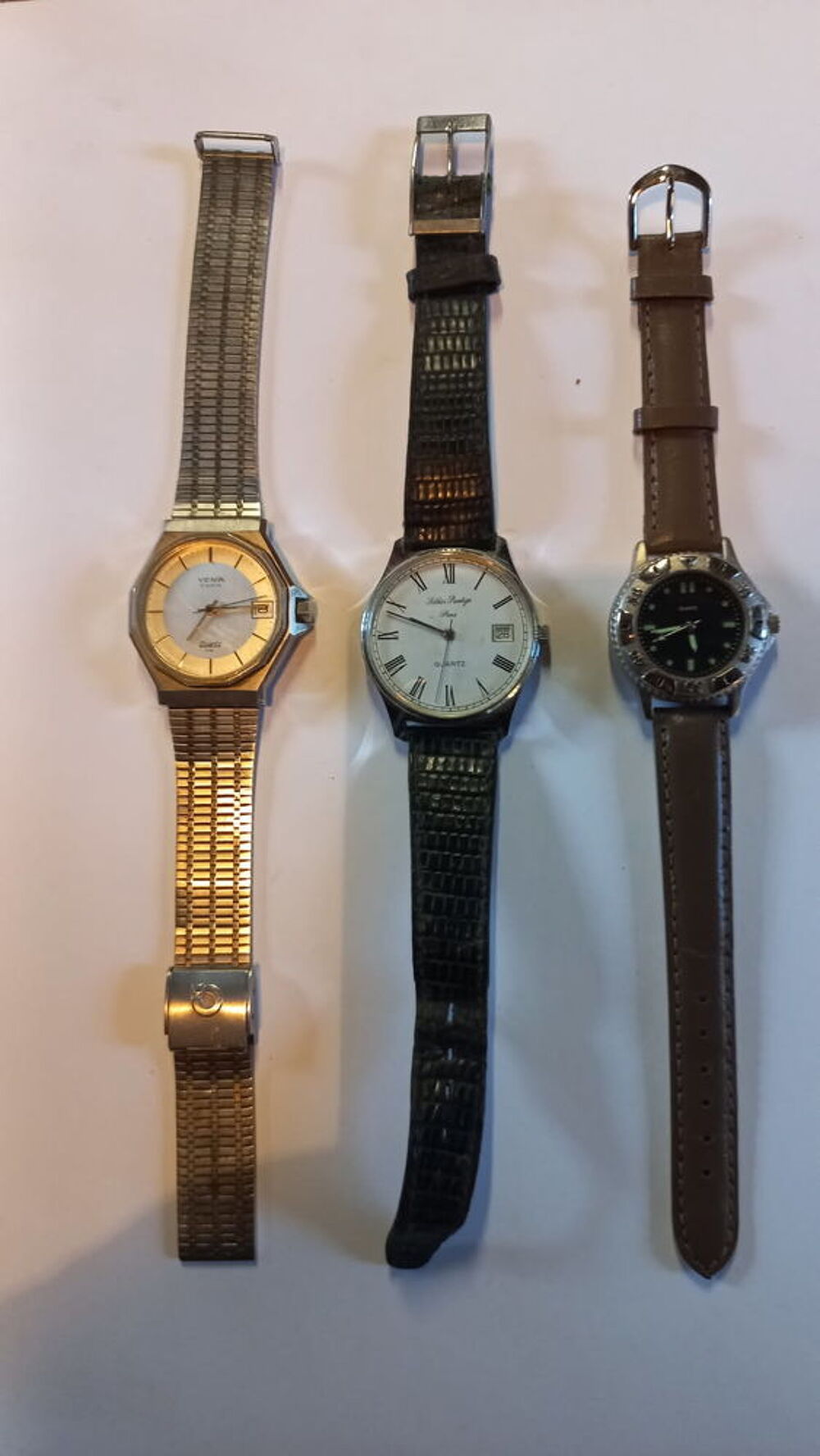 Lot montres anciennes Bijoux et montres