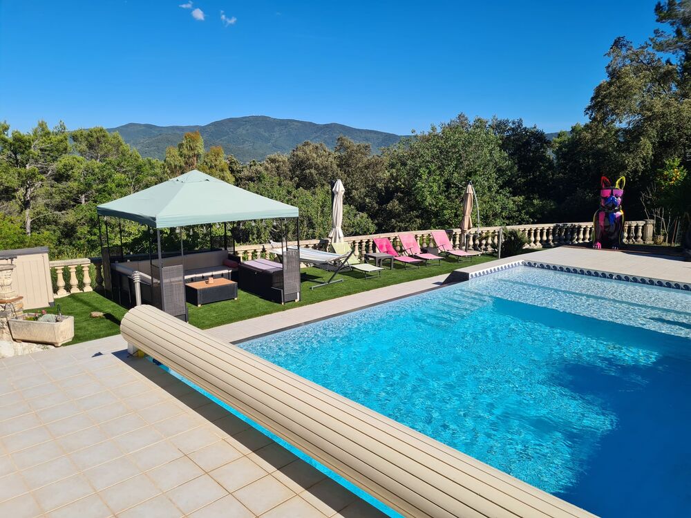 Vente Maison Maison de 7 pièces ? 250 m² + 150m² de dépendances Pignans